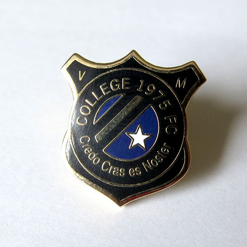 College 1975 FC pin